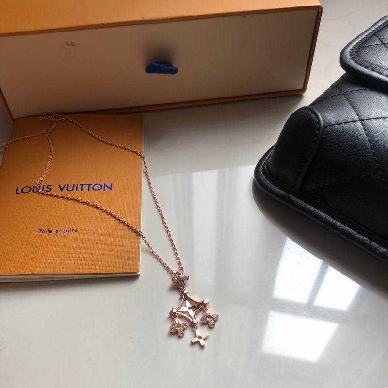 LV Necklaces 120